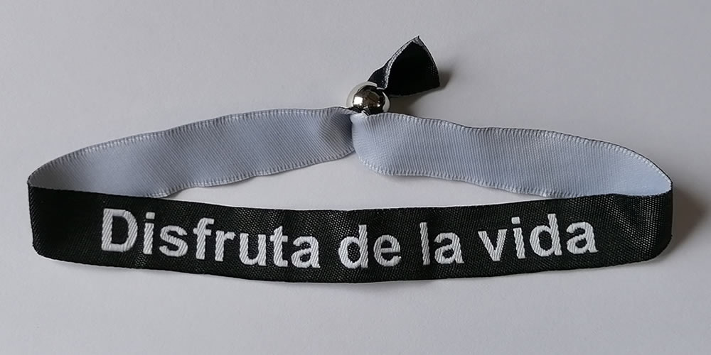Pulsera negra Disfruta de la Vida